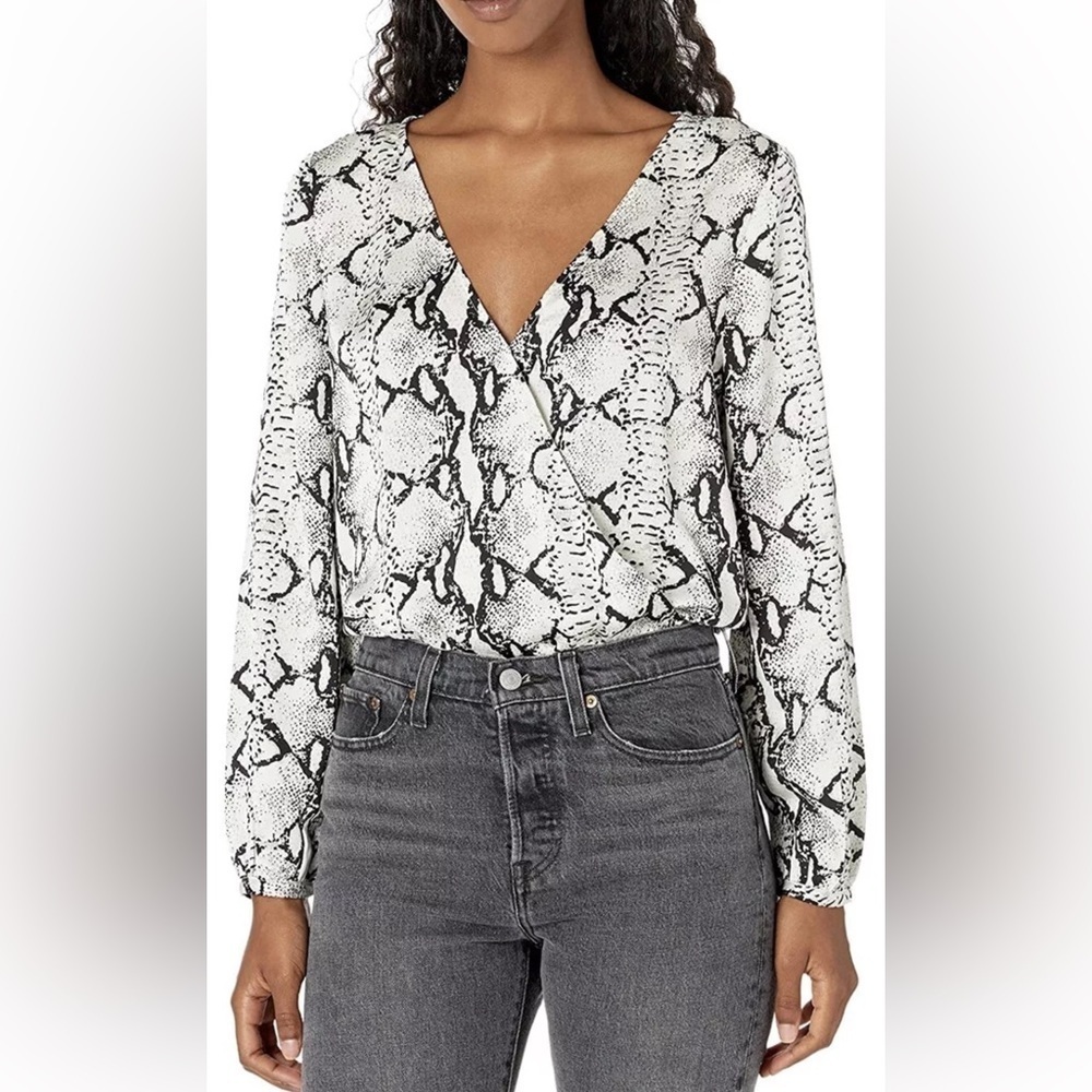 NWT BB Dakota Snakeskin Animal Satin Long Sleeve Cross Front Bodysuit Size Small